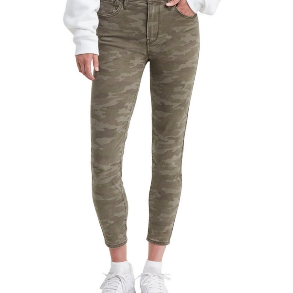 Levi's 720 cropped super skinny Jeans Waist 25